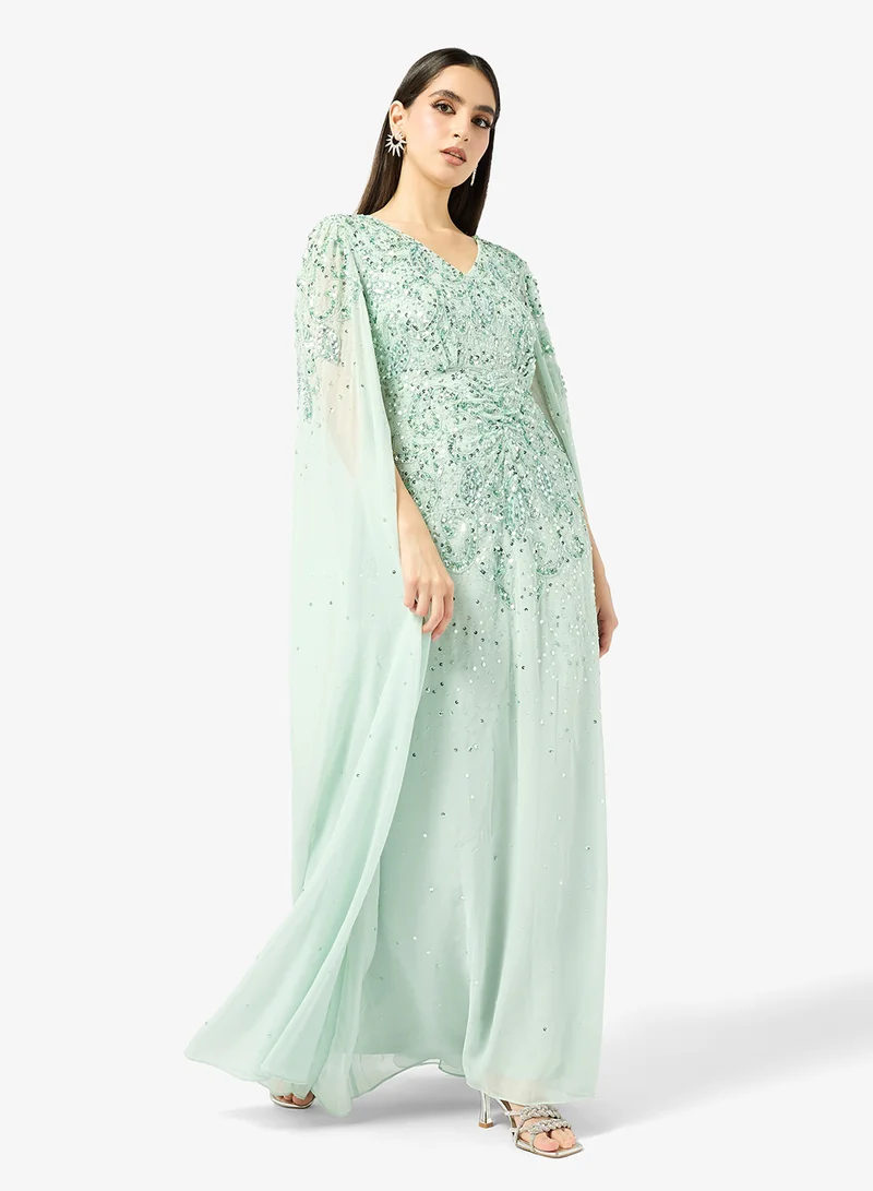 فروك اند فرل فستان ماكسي بأكمام كاب مزينة